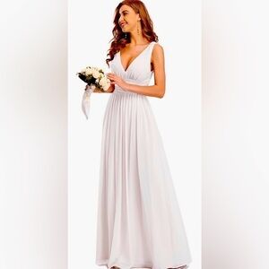 Ever-Pretty White V-Neck Sleeveless Chiffon Semi-Formal Gown Size Small/4 NWT